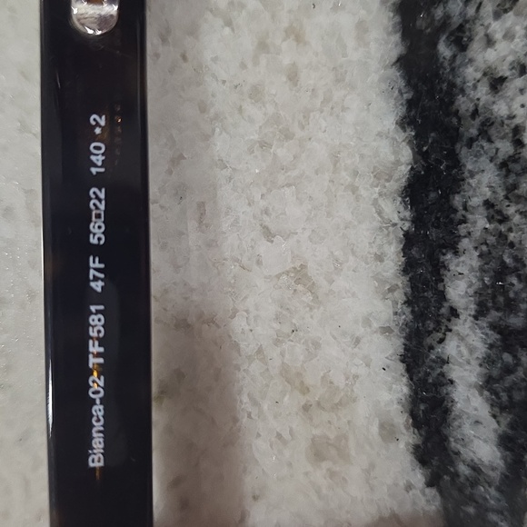 Tom Ford Bianca Brown Oversized Sunglasses with Case - Picture 13 of 13